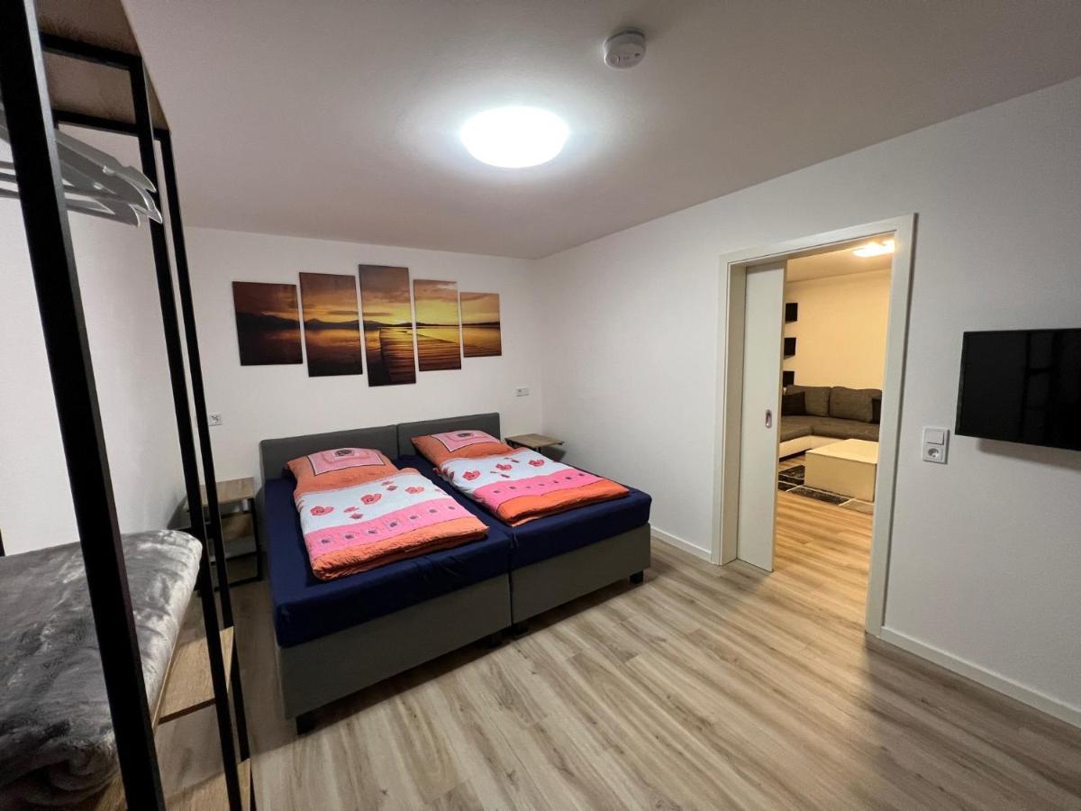 Ferienwohnung Raiffeisenstrasse -Gross- 美因河畔奥伯恩堡 外观 照片